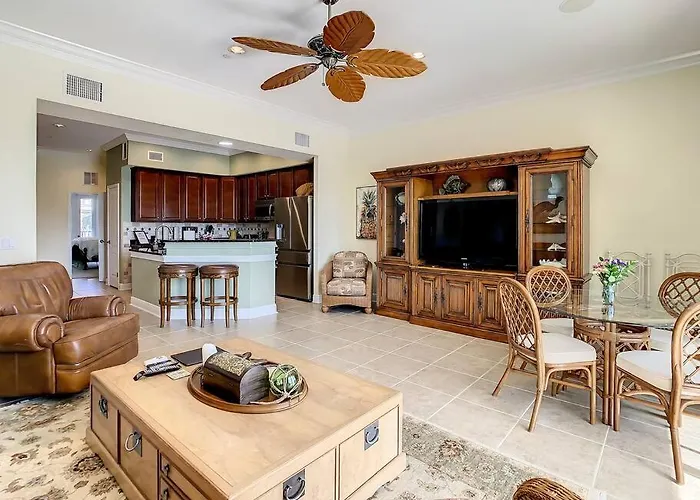 Clearwater Penthouse 5 Min Walk Heated Pool * Clearwater Beach
