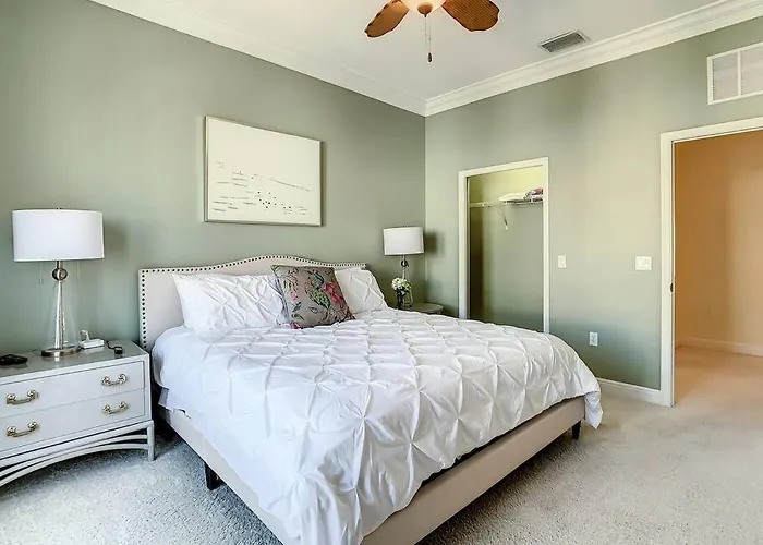 Ferienhaus Clearwater Penthouse 5 Min Walk Heated Pool