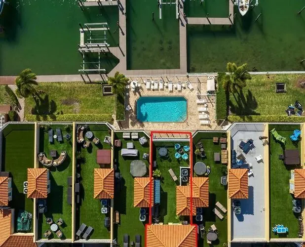 Clearwater Penthouse 5 Min Walk Heated Pool * Clearwater Beach