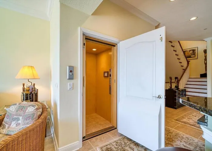 Clearwater Penthouse 5 Min Walk Heated Pool Ferienhaus *