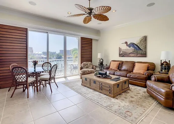 Clearwater Penthouse 5 Min Walk Heated Pool * Clearwater Beach