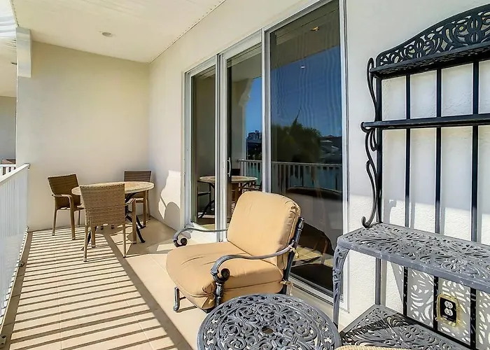 Clearwater Penthouse 5 Min Walk Heated Pool Clearwater Beach